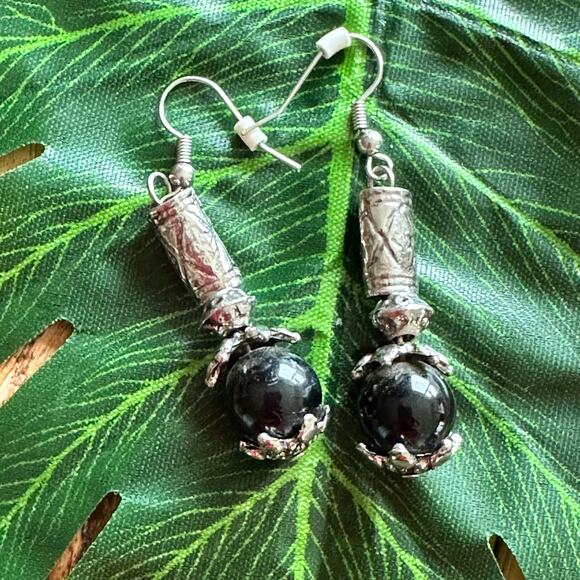 BOGO FREE BLACK
BEADED EARRINGS DANGLE - Picture 5 of 5